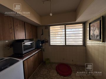 VENTA- departamento 5 dormitorios a metros de Patio Olmos-