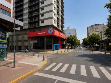 ALQUILER LOCAL COMERCIAL EN ESQUINA – PLENO CENTRO DE SAN MIGUEL