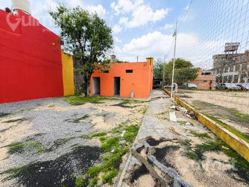 GRAN PARCELA DE 2500M2 CON SALIDA A DOS CALLES