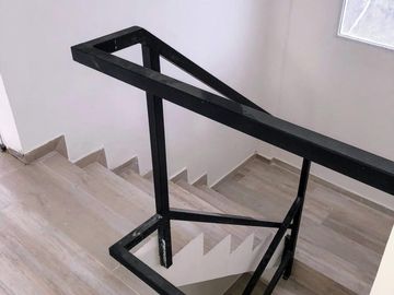Casa a estrenar en área 8 con vista a la laguna San Sebastián