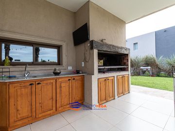 Casa en alquiler en Country Terravista, General Rodriguez