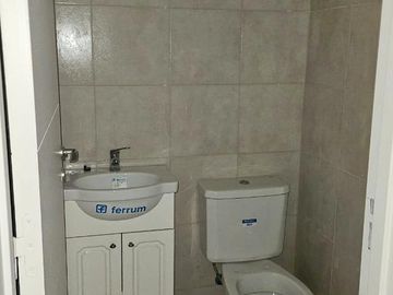 | 3 AMBIENTES | A ESTRENAR | BALCÓN   PATIO | COCHERA | BAULERA
