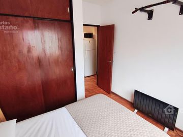 A Mts. de Av. Maipú, Dto. 2 Amb. al Lateral con Patio