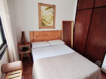 A Mts. de Av. Maipú, Dto. 2 Amb. al Lateral con Patio