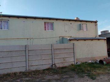 VENTA:  LOCALES  COMERCIALES  +  DEPARTAM. A RESTAURAR -  NEUQUEN  CAPITAL