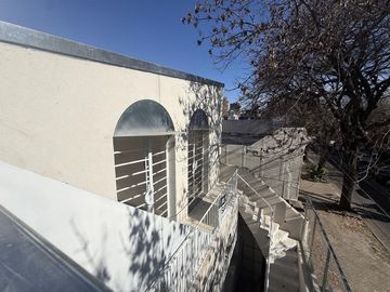Casa en venta totalmente reciclada.