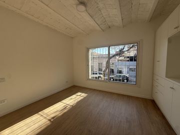 Casa en venta totalmente reciclada.