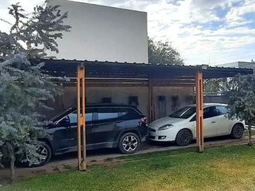 VENTA CASA EN EL MANZANAR CIPOLLETTI DE 3 HABITACIONES