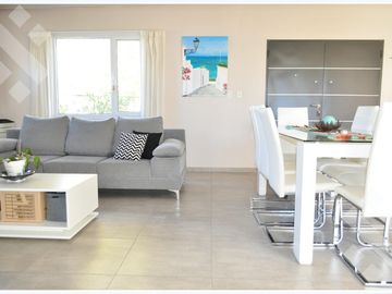 VENTA CASA EN EL MANZANAR CIPOLLETTI DE 3 HABITACIONES
