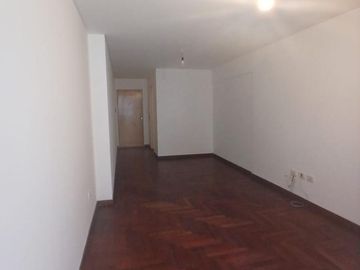 VENDO EXCELENTE DEPTO 1DORM CON RENTA EN PARANA 635 NUEVA CORDOBA