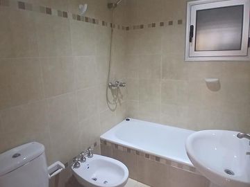 VENDO EXCELENTE DEPTO 1DORM CON RENTA EN PARANA 635 NUEVA CORDOBA