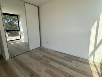 VENTA DUPLEX 2AMB CON JARDIN Y PARRILLA PROPIOS. AMENITIES. APTO CREDITO