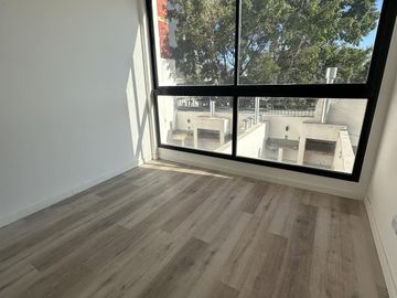 VENTA DUPLEX 2AMB CON JARDIN Y PARRILLA PROPIOS. AMENITIES. APTO CREDITO