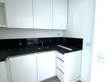 VENTA DUPLEX 2AMB CON JARDIN Y PARRILLA PROPIOS. AMENITIES. APTO CREDITO