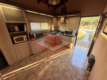 asa En Venta En Villa Parque Síquiman | Pileta | Quincho | 510 M² | Ref. 3138
