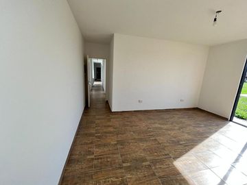 Casa a estrenar área 1 San Sebastián - todo en 1 planta - piscina
