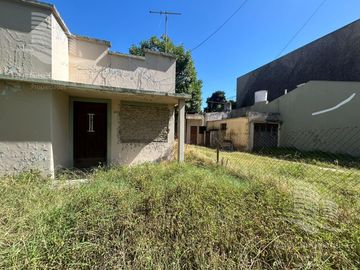 2 Terrenos en Villa Adelina en Venta