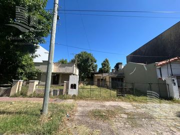 2 Terrenos en Villa Adelina en Venta