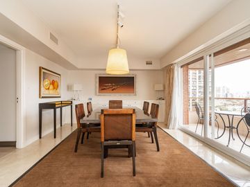 Departamento en venta en Palermo Chico 4 amb., cochera fija. Edificio Torre piso Alto.