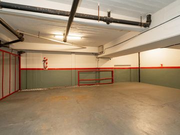 Departamento en venta en Palermo Chico 4 amb., cochera fija. Edificio Torre piso Alto.