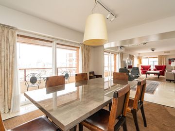 Departamento en venta en Palermo Chico 4 amb., cochera fija. Edificio Torre piso Alto.