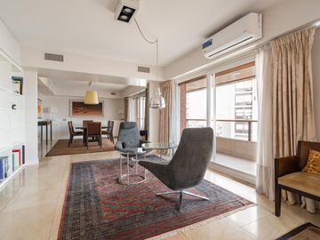 Departamento en venta en Palermo Chico 4 amb., cochera fija. Edificio Torre piso Alto.