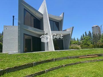 Casa en El Yacht