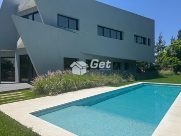 Casa en El Yacht