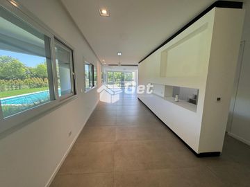 Casa en El Yacht