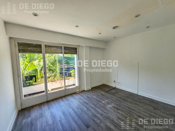 Edificio en venta de 3 plantas de 1960 m2, con ascensor, Belgrano.