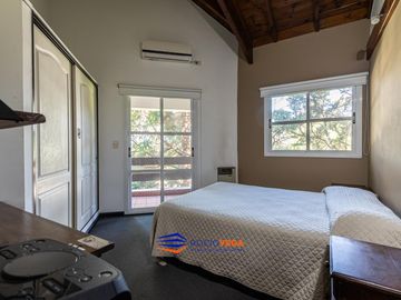 Casa a la venta en country Banco Provincia
