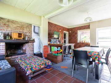 Casa a la venta en country Banco Provincia