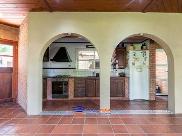 Casa a la venta en country Banco Provincia