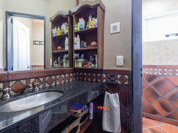 Casa a la venta en country Banco Provincia