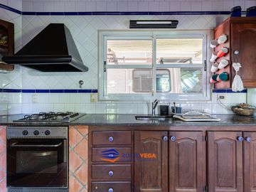 Casa a la venta en country Banco Provincia