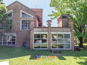 Casa a la venta en country Banco Provincia