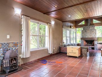 Casa a la venta en country Banco Provincia