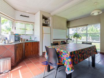 Casa a la venta en country Banco Provincia