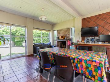 Casa a la venta en country Banco Provincia