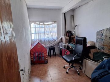 Terreno con casa en Francisco Alvarez (Moreno)