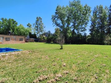 Terreno con casa en Francisco Alvarez (Moreno)