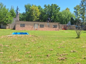 Terreno con casa en Francisco Alvarez (Moreno)