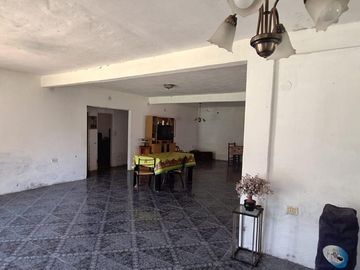 Terreno con casa en Francisco Alvarez (Moreno)