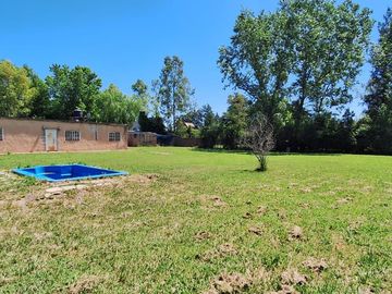 Terreno con casa en Francisco Alvarez (Moreno)