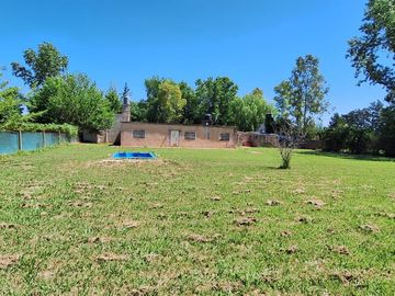 Terreno con casa en Francisco Alvarez (Moreno)