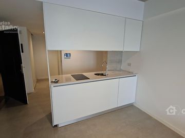 1 Amb. a Estrenar con Balcón en Piso Alto con Cochera, Piscina, SUM y Gym