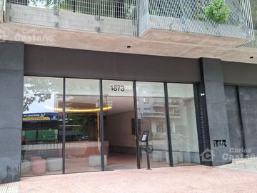 1 Amb. a Estrenar con Balcón en Piso Alto con Cochera, Piscina, SUM y Gym