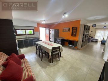 Casa / Chalet - Calle 5 entre 34 y 36 - Zona VI - Miramar