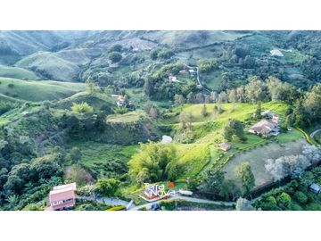 Hermosa finca apta para cultivar o parcelar en venta Marinilla