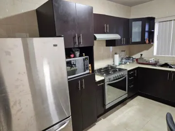 VILLA LAS FUENTES. PRECIOSA Y AMPLIA CASA EN VENTA. DE OPORTUNIDAD.